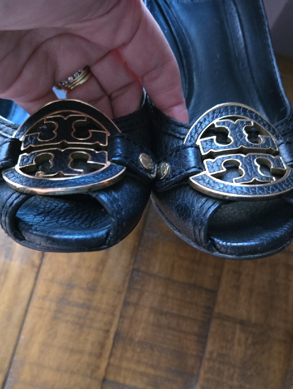 Tory Burch Black Leather Peep-Toe Pumps with Gold Medallion Size 7 - Picture 2 of 6